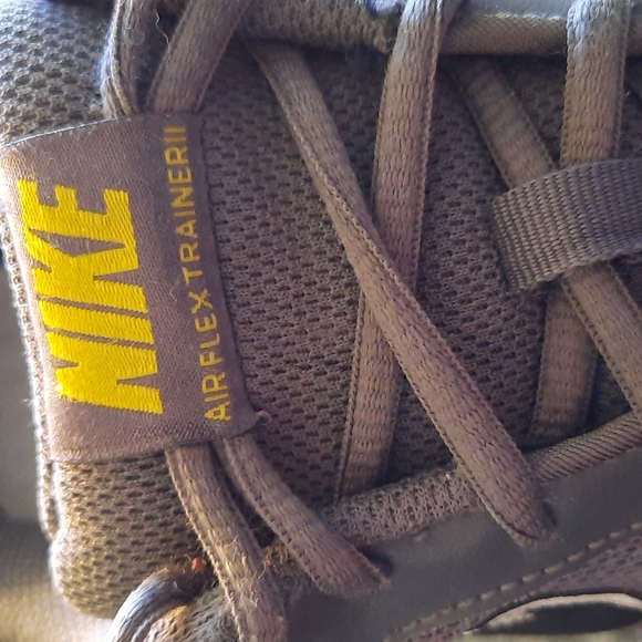-Nike Air Flex Trainer shoes Look great! comfortable, men's 8.5 grey yell… - Picture 6 of 6